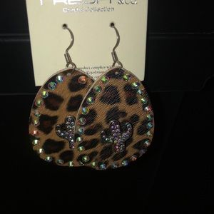 Cheetah with rhinestones and cactus earrings
